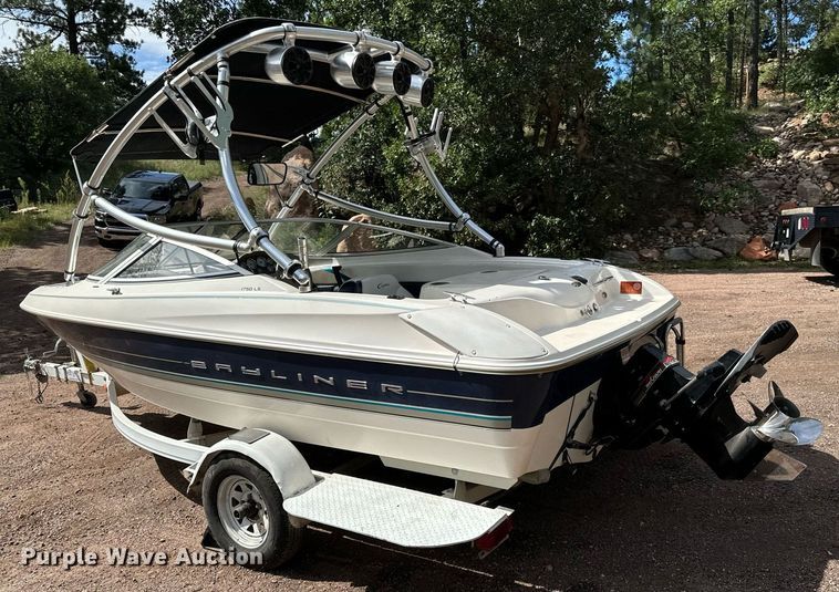 image for item DS7547 1997 Bayliner 1750LS  boat