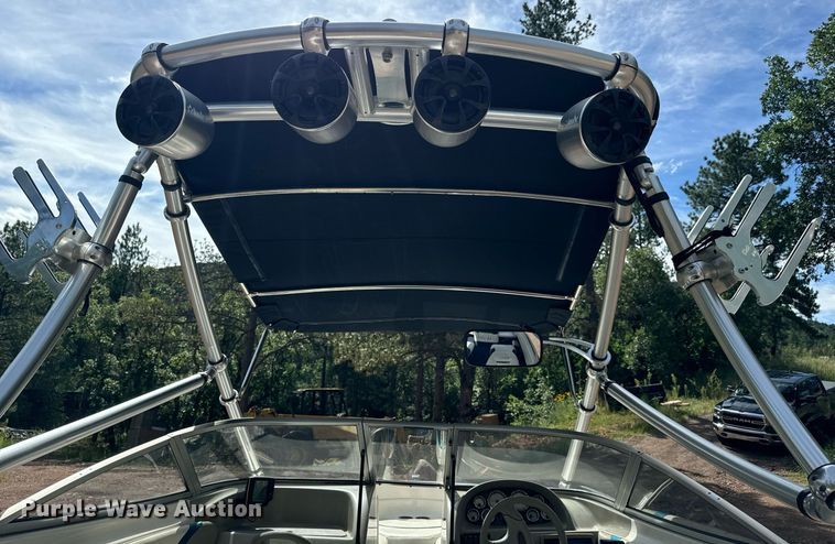 image for item DS7547 1997 Bayliner 1750LS  boat