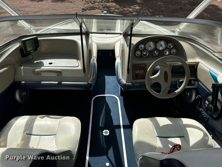 image for item DS7547 1997 Bayliner 1750LS  boat