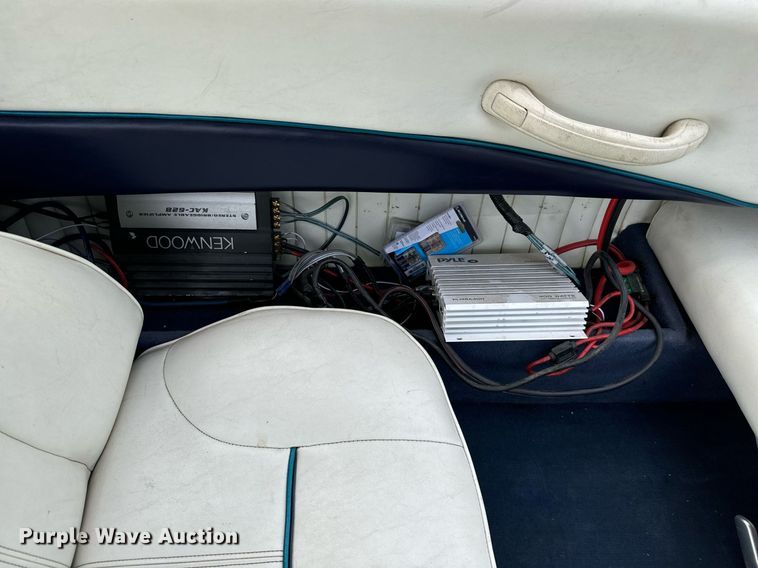 image for item DS7547 1997 Bayliner 1750LS  boat