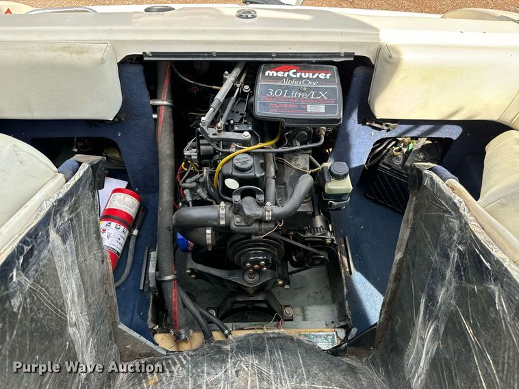 image for item DS7547 1997 Bayliner 1750LS  boat