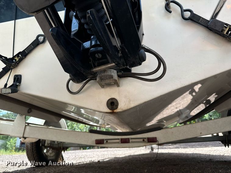 image for item DS7547 1997 Bayliner 1750LS  boat