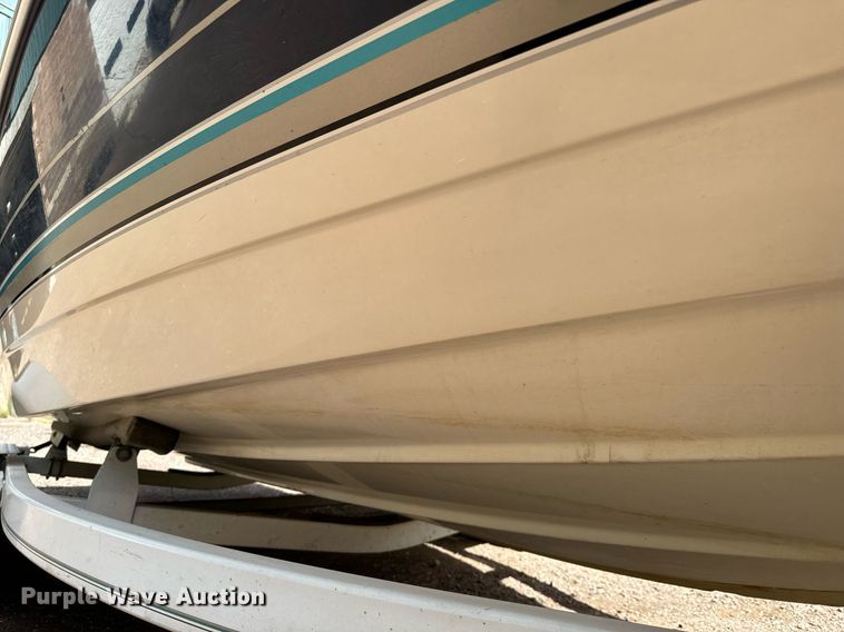 image for item DS7547 1997 Bayliner 1750LS  boat
