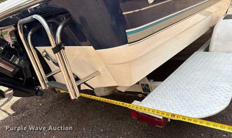 image for item DS7547 1997 Bayliner 1750LS  boat