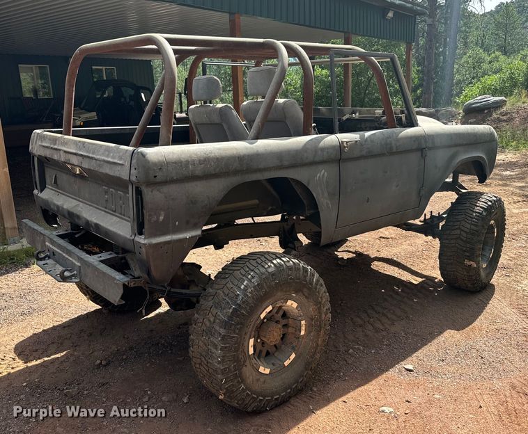 image for item DS7548 1967 Ford Bronco SUV