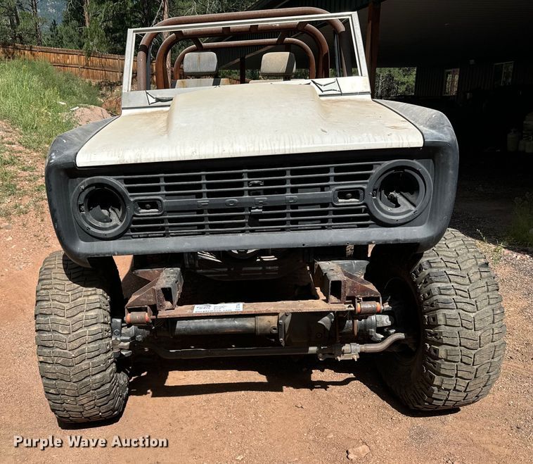 image for item DS7548 1967 Ford Bronco SUV