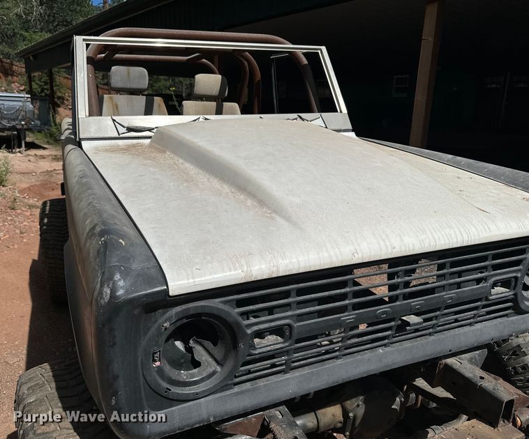 image for item DS7548 1967 Ford Bronco SUV