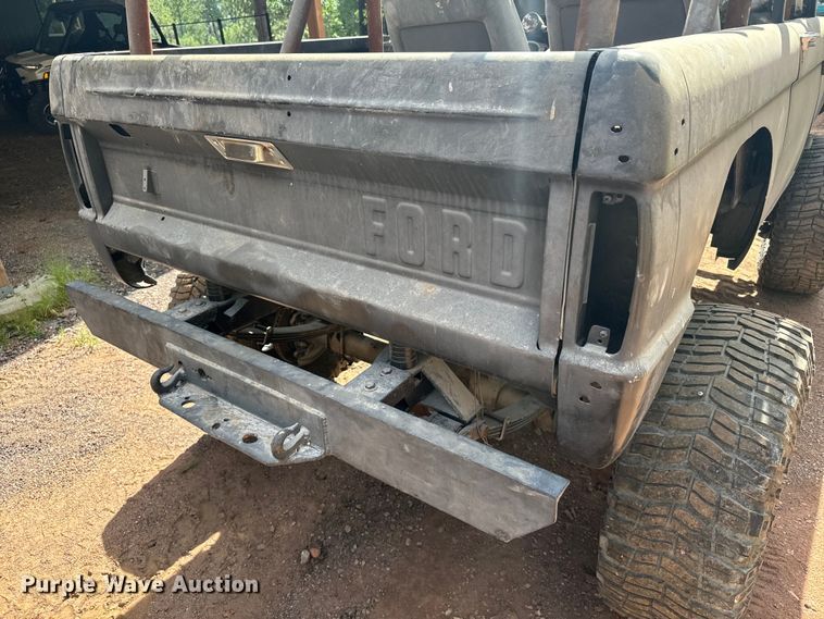 image for item DS7548 1967 Ford Bronco SUV