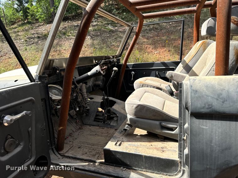 image for item DS7548 1967 Ford Bronco SUV