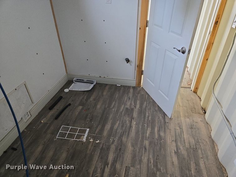 image for item DT5252 Office container