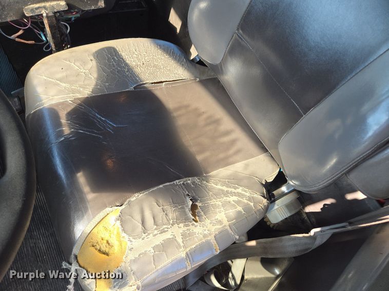 image for item DT7758 2010 Kenworth T800 truck cab and chassis