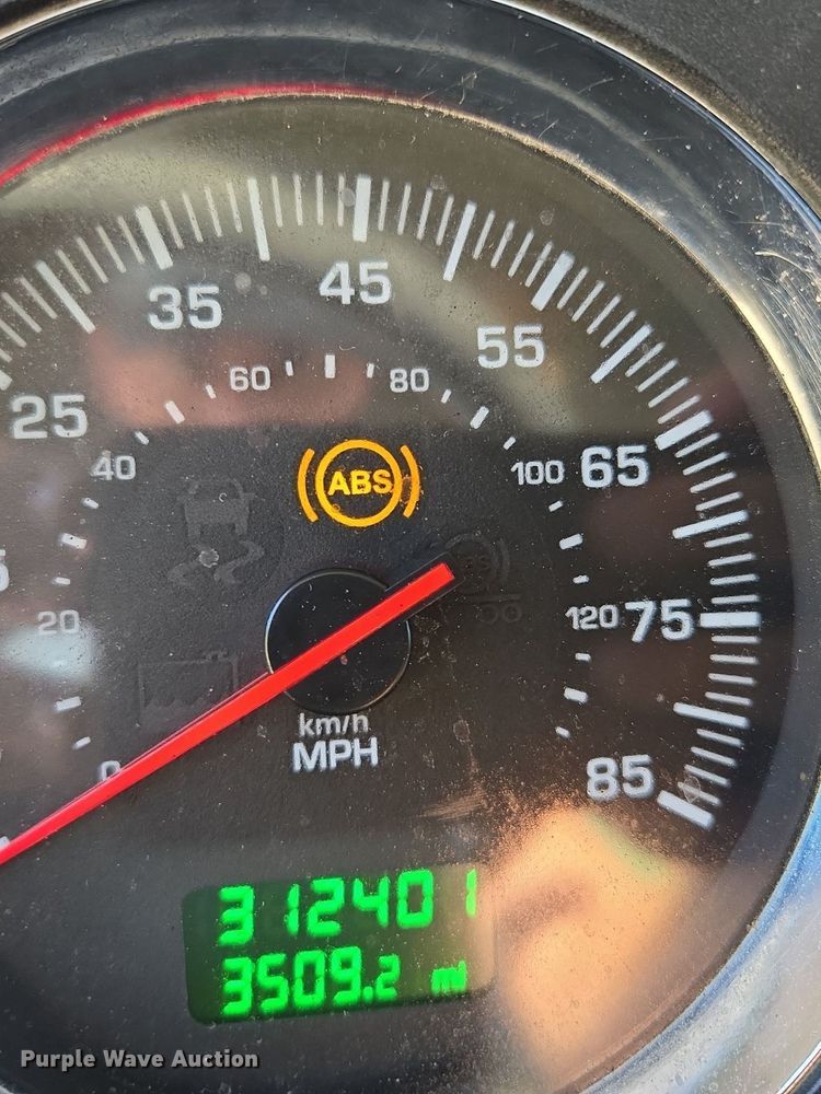 image for item DT7758 2010 Kenworth T800 truck cab and chassis