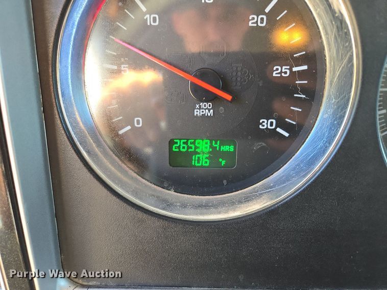 image for item DT7758 2010 Kenworth T800 truck cab and chassis