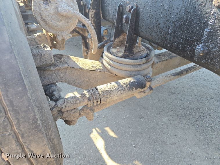 image for item DT7758 2010 Kenworth T800 truck cab and chassis