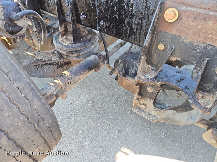 image for item DT7758 2010 Kenworth T800 truck cab and chassis