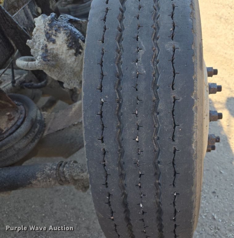 image for item DT7758 2010 Kenworth T800 truck cab and chassis