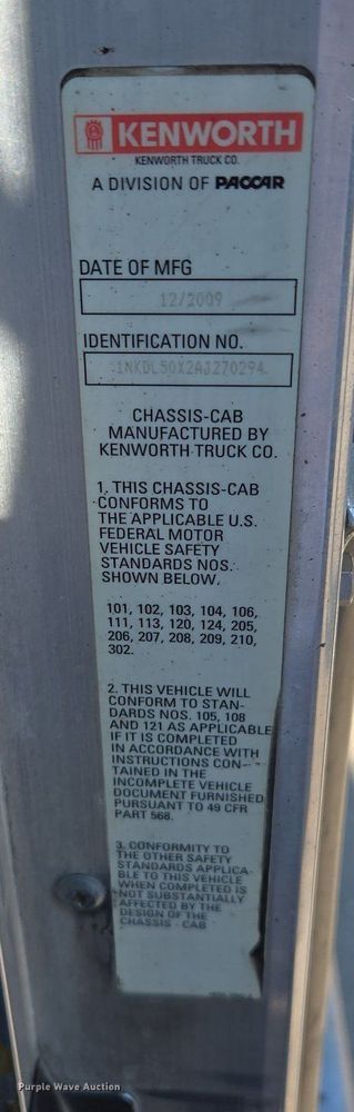 image for item DT7758 2010 Kenworth T800 truck cab and chassis