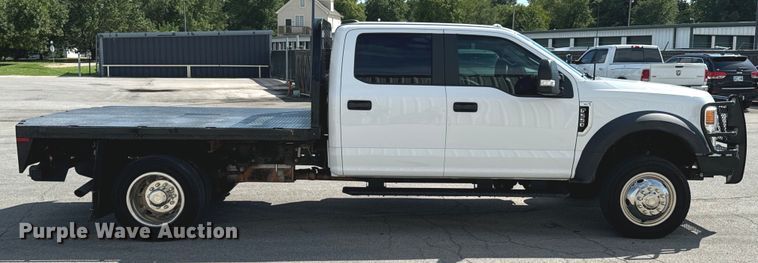 image for item DX1082 2022 Ford F550 Super Duty XL Crew Cab pickup truck