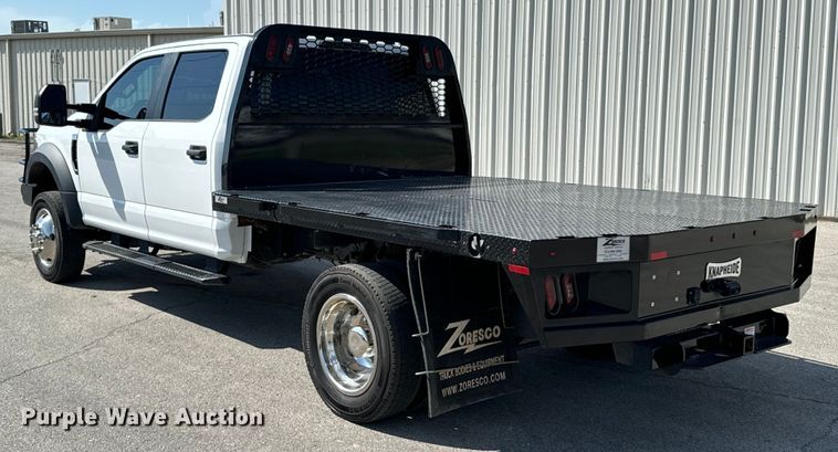 image for item DX1082 2022 Ford F550 Super Duty XL Crew Cab pickup truck