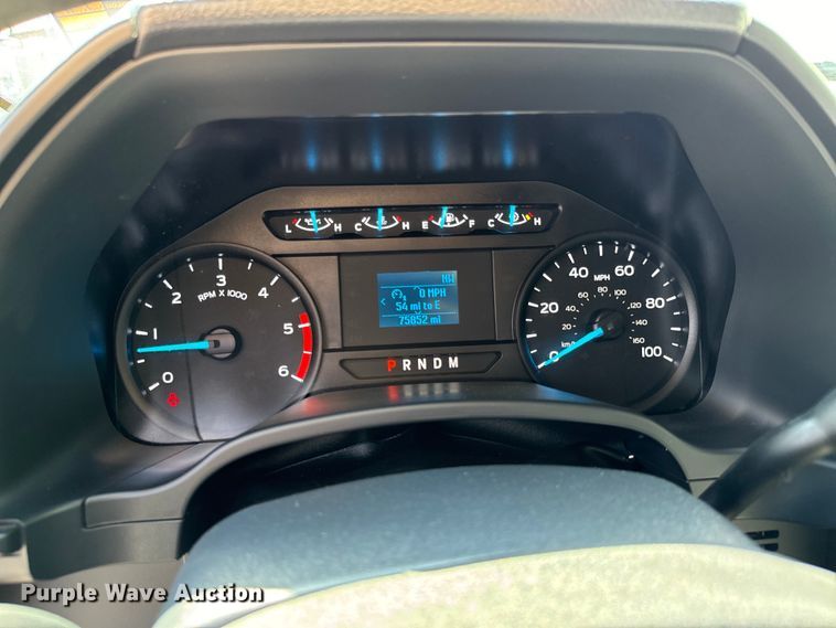 image for item DX1082 2022 Ford F550 Super Duty XL Crew Cab pickup truck