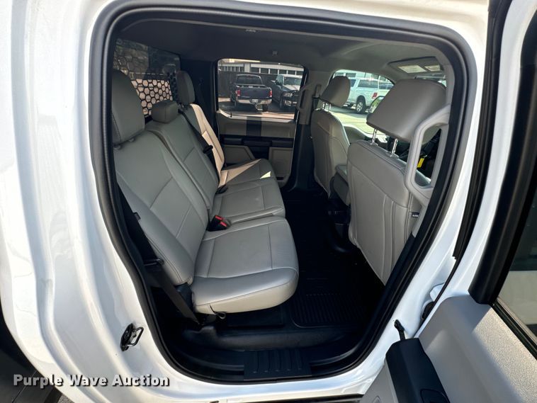 image for item DX1082 2022 Ford F550 Super Duty XL Crew Cab pickup truck