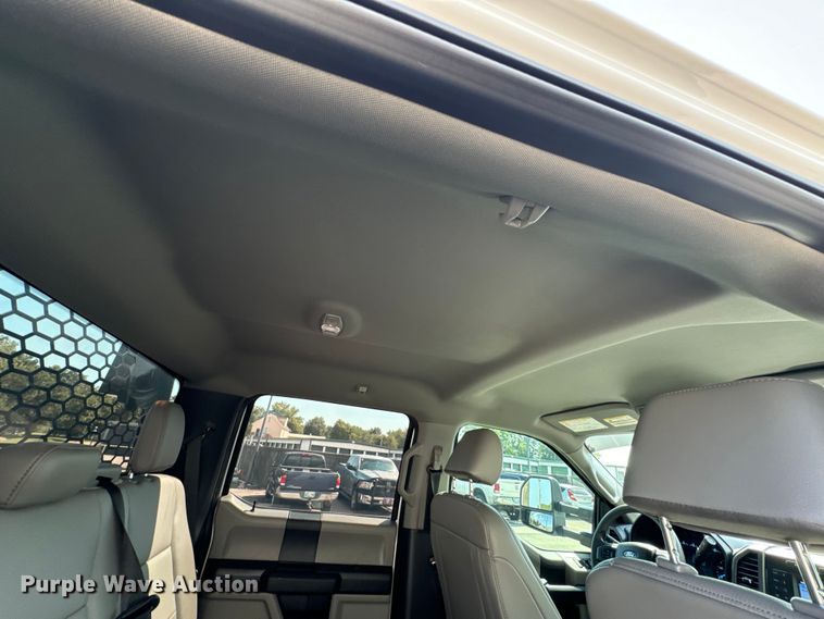 image for item DX1082 2022 Ford F550 Super Duty XL Crew Cab pickup truck