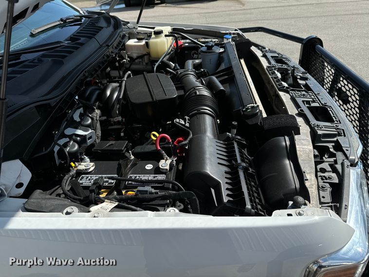 image for item DX1082 2022 Ford F550 Super Duty XL Crew Cab pickup truck