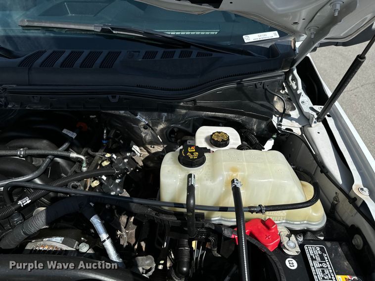 image for item DX1082 2022 Ford F550 Super Duty XL Crew Cab pickup truck