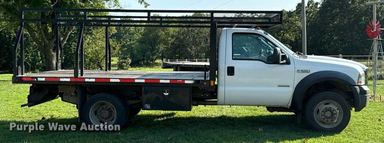 image for item DX1124 2006 Ford F550 Super Duty XL flatbed truck