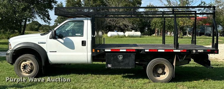 image for item DX1124 2006 Ford F550 Super Duty XL flatbed truck