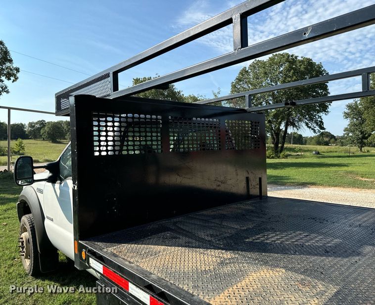 image for item DX1124 2006 Ford F550 Super Duty XL flatbed truck