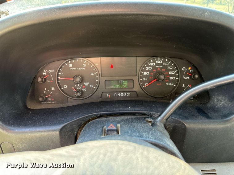 image for item DX1124 2006 Ford F550 Super Duty XL flatbed truck