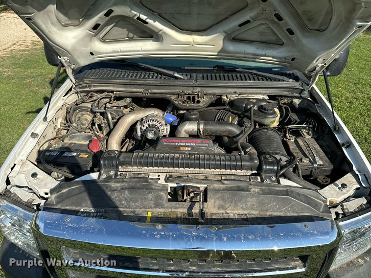 image for item DX1124 2006 Ford F550 Super Duty XL flatbed truck