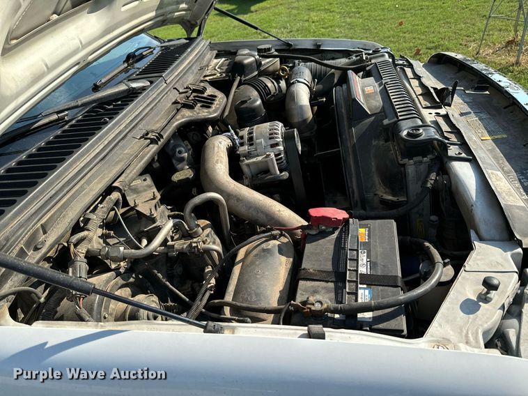 image for item DX1124 2006 Ford F550 Super Duty XL flatbed truck