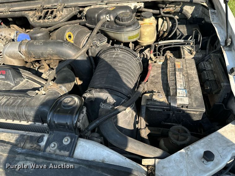 image for item DX1124 2006 Ford F550 Super Duty XL flatbed truck