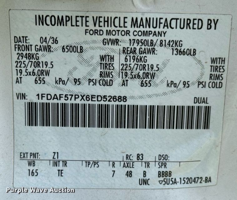 image for item DX1124 2006 Ford F550 Super Duty XL flatbed truck