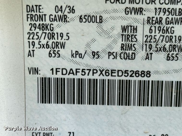 image for item DX1124 2006 Ford F550 Super Duty XL flatbed truck