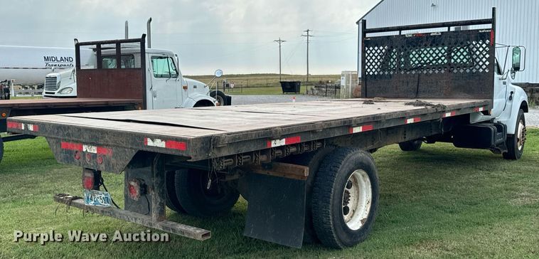 image for item DX1127 2000 Ford F650 Super Duty XL dump flatbed truck