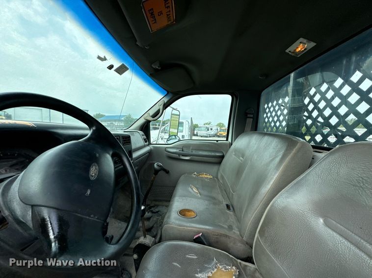 image for item DX1127 2000 Ford F650 Super Duty XL dump flatbed truck