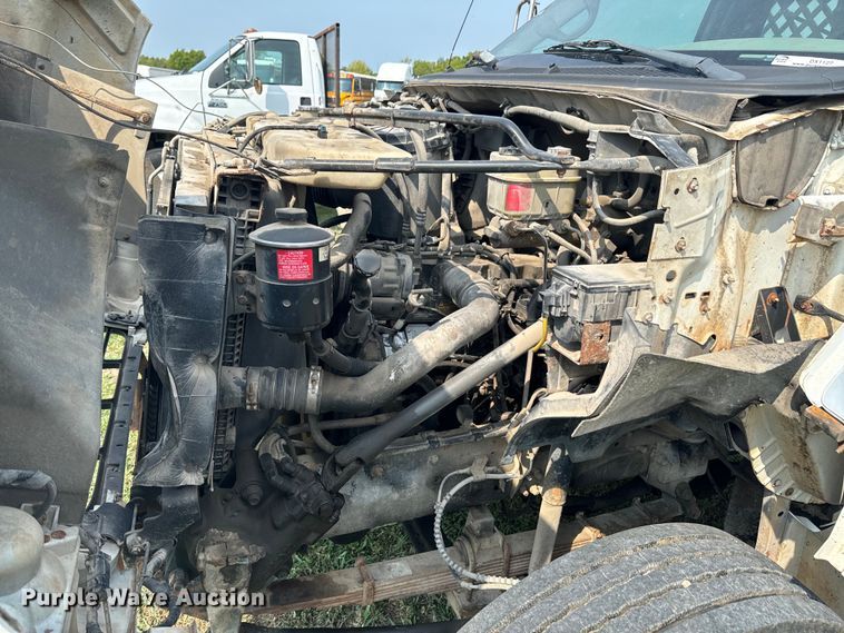 image for item DX1127 2000 Ford F650 Super Duty XL dump flatbed truck