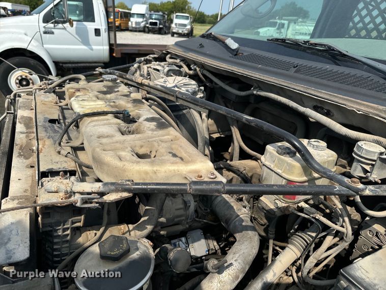 image for item DX1127 2000 Ford F650 Super Duty XL dump flatbed truck