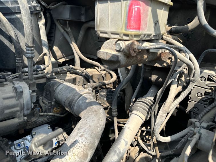 image for item DX1127 2000 Ford F650 Super Duty XL dump flatbed truck