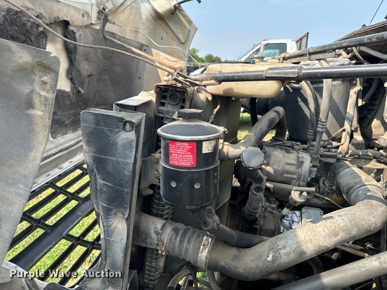 image for item DX1127 2000 Ford F650 Super Duty XL dump flatbed truck