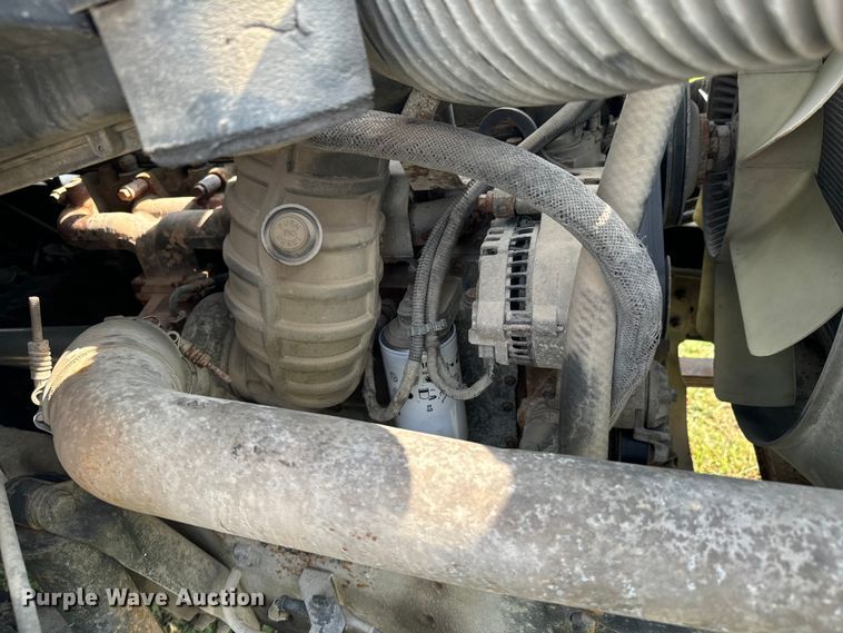 image for item DX1127 2000 Ford F650 Super Duty XL dump flatbed truck