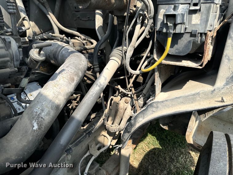 image for item DX1127 2000 Ford F650 Super Duty XL dump flatbed truck