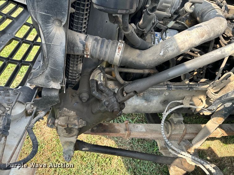 image for item DX1127 2000 Ford F650 Super Duty XL dump flatbed truck