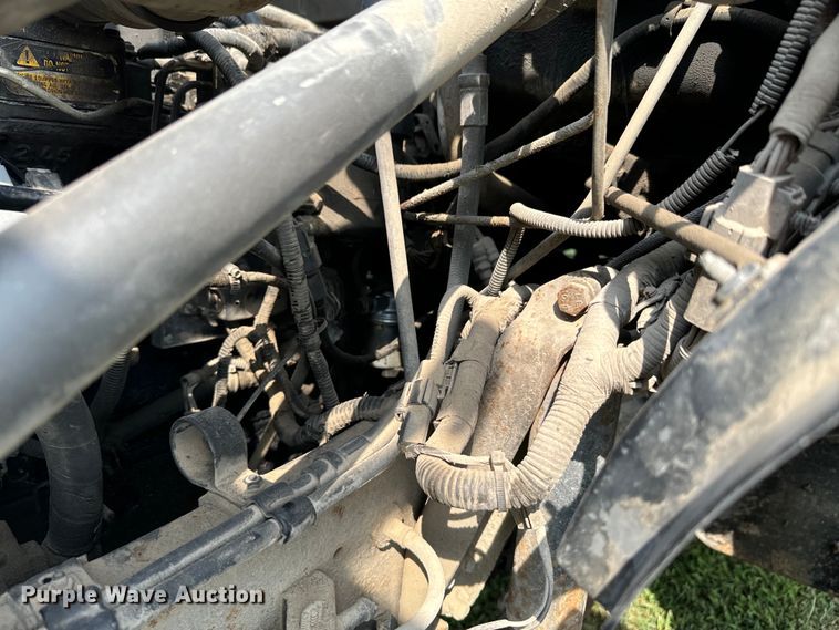 image for item DX1127 2000 Ford F650 Super Duty XL dump flatbed truck