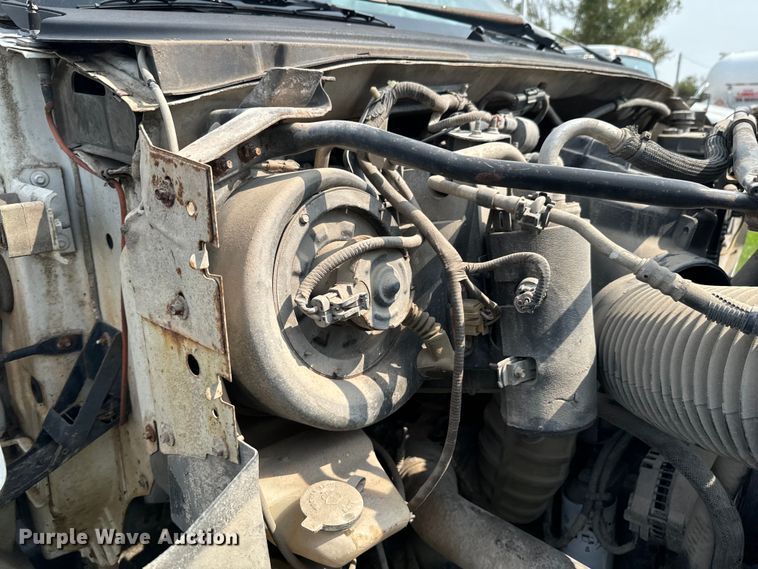 image for item DX1127 2000 Ford F650 Super Duty XL dump flatbed truck