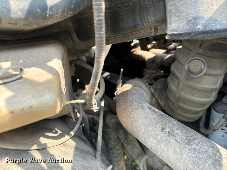 image for item DX1127 2000 Ford F650 Super Duty XL dump flatbed truck