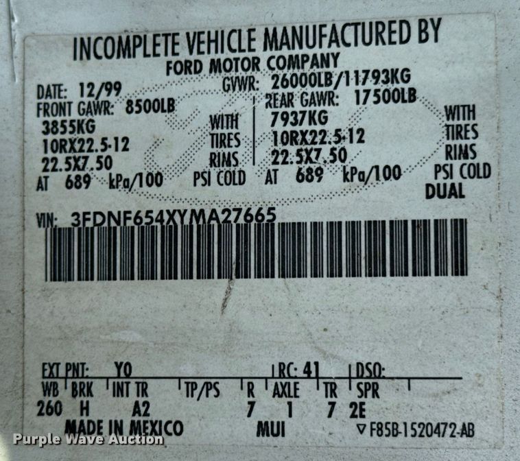 image for item DX1127 2000 Ford F650 Super Duty XL dump flatbed truck